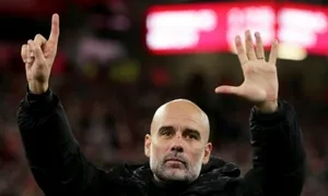 Guardiola lý giải hành động đếm danh hiệu giống Mourinho