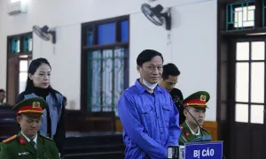 Cựu phóng viên hầu tòa vì bảo kê xe tải