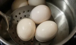Ba mẹo chọn trứng gà tốt cho sức khỏe