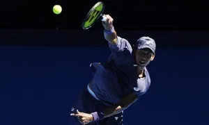 Nhà vô địch SEA Games suýt khiến Medvedev ôm hận