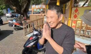 Tài tử 'Bao Thanh Thiên' ra tù Tài tử 'Bao Thanh Thiên' ra tù
