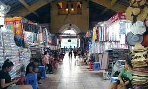 'Tôi thích chợ Bến Thành xưa vì không bán hàng fake' 'Tôi thích chợ Bến Thành xưa vì không bán hàng fake'