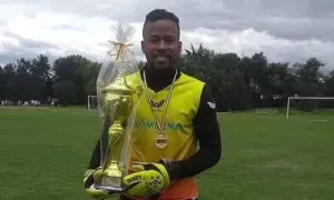 Mỹ trục xuất cầu thủ xăm biểu tượng Real Madrid