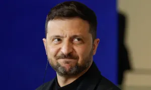 Ông Zelensky ca ngợi vụ tấn công các sân bay Nga